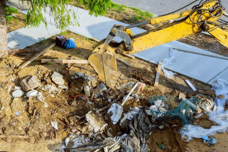 Construction-Debris-Cleanup.webp