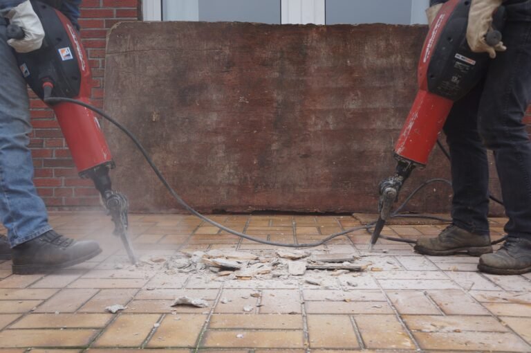c_badeja-jackhammer-91101